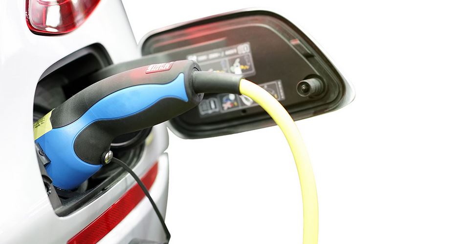 alquiler de coches híbridos y eléctricos